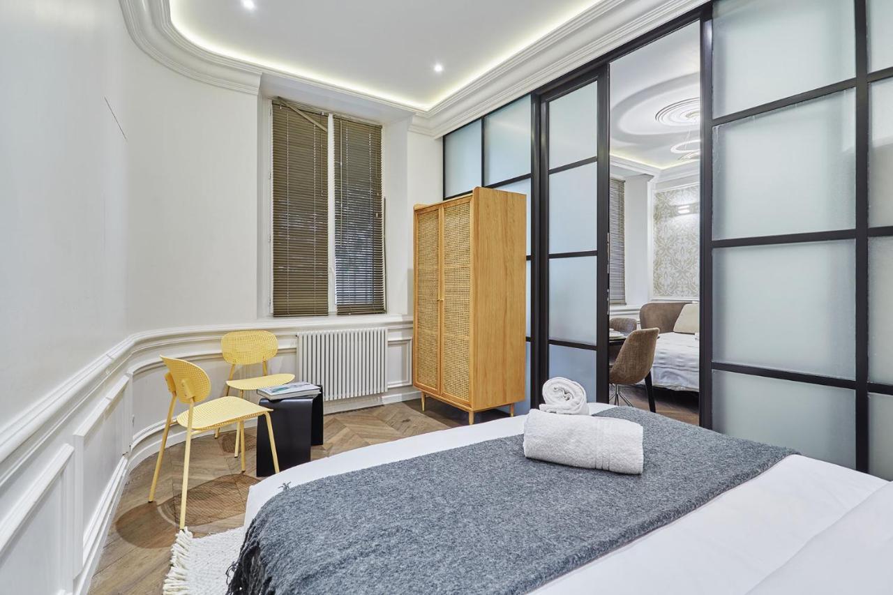 Apartment Louvre Museum By Studio Prestige Париж Екстериор снимка