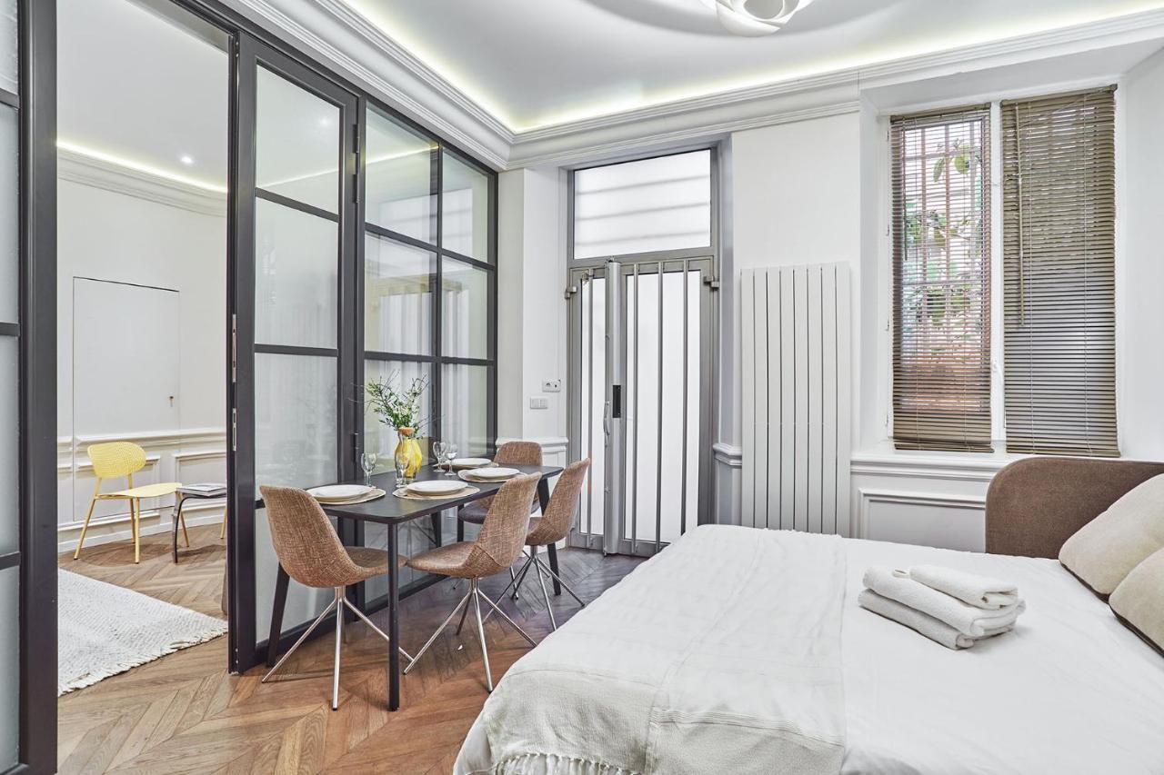 Apartment Louvre Museum By Studio Prestige Париж Екстериор снимка