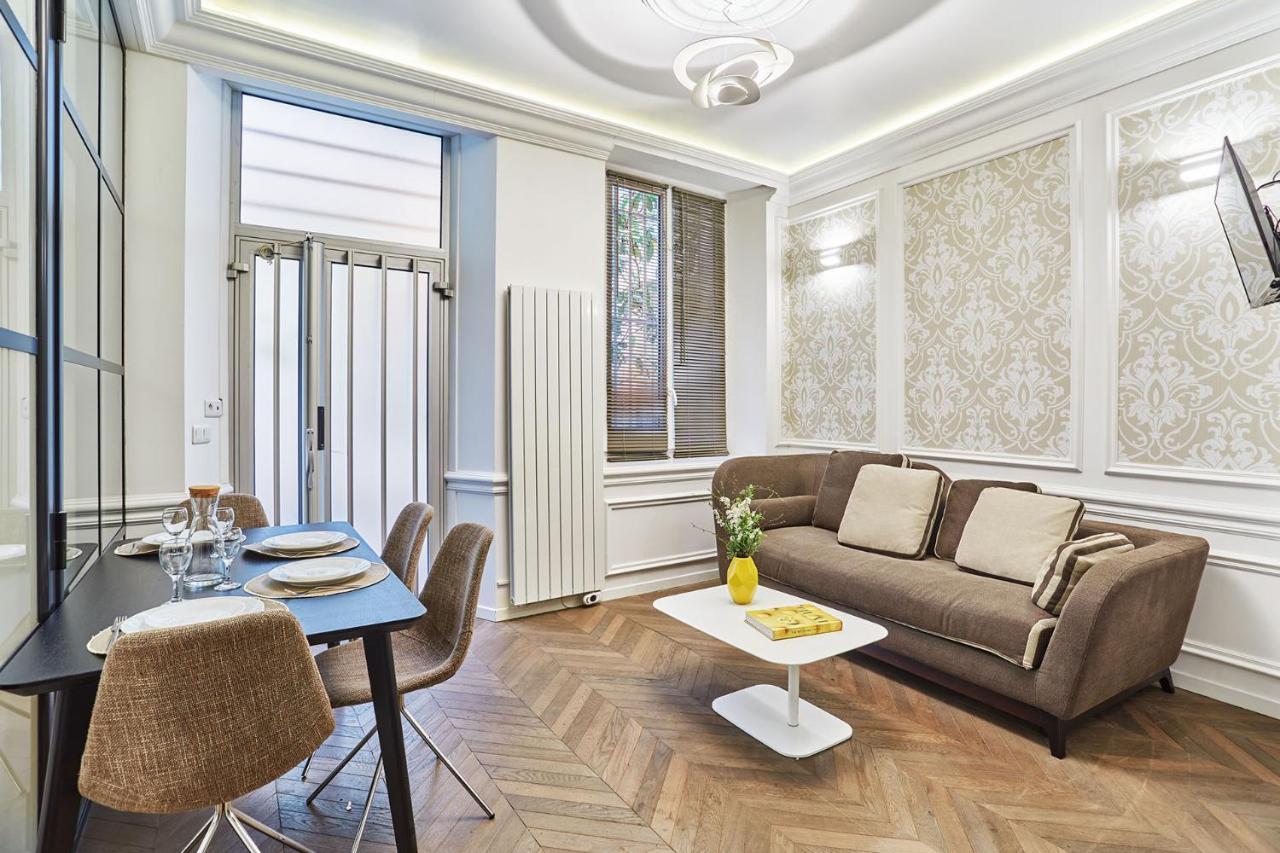 Apartment Louvre Museum By Studio Prestige Париж Екстериор снимка
