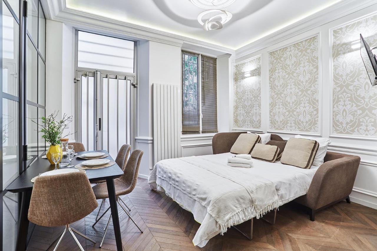 Apartment Louvre Museum By Studio Prestige Париж Екстериор снимка